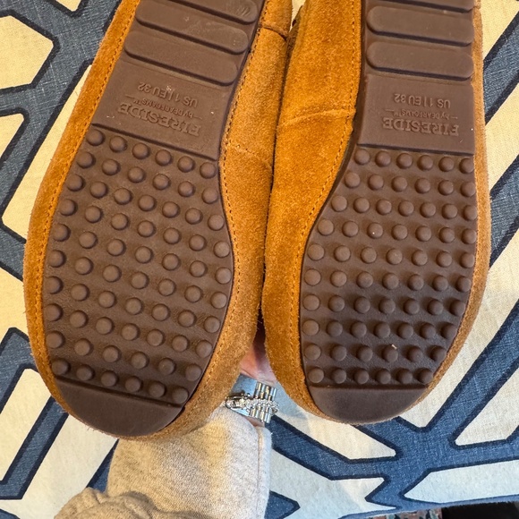 Fireside Sherling Slippers - Picture 3 of 4